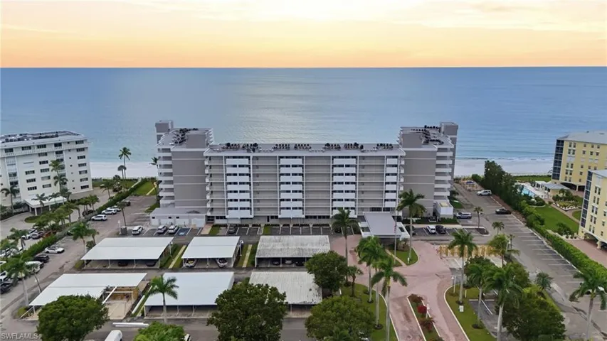 3443 Gulf Shore Blvd N # 814, Naples, Florida 34103