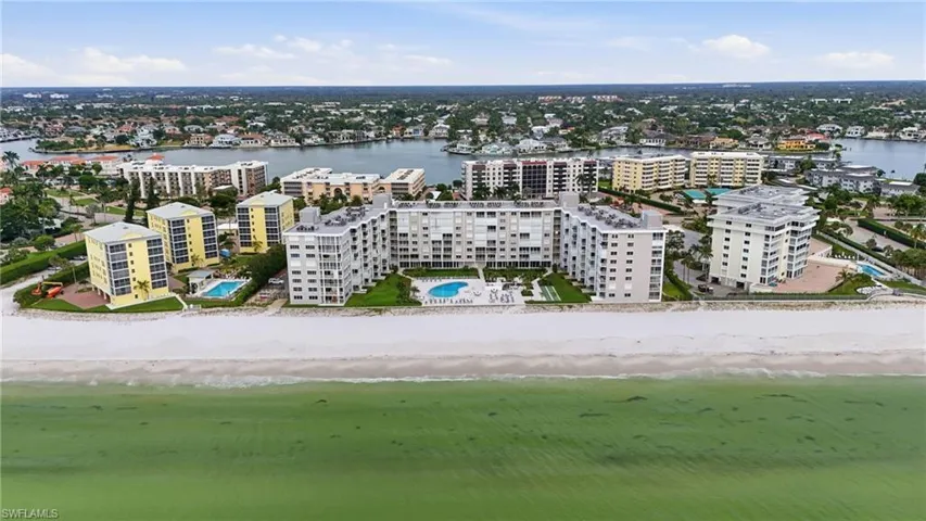 3443 Gulf Shore Blvd N # 814, Naples, Florida 34103