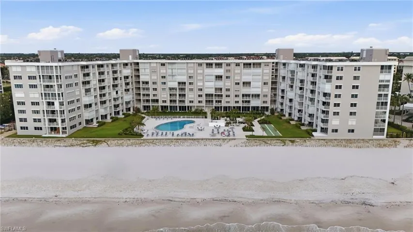 3443 Gulf Shore Blvd N # 814, Naples, Florida 34103