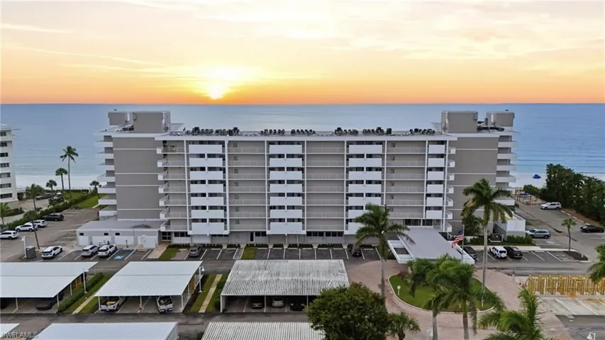 3443 Gulf Shore Blvd N # 814, Naples, Florida 34103