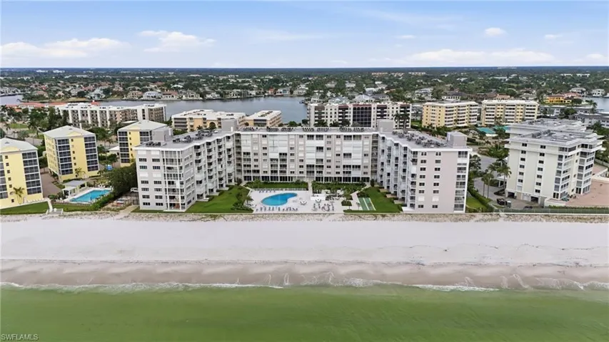 3443 Gulf Shore Blvd N # 814, Naples, Florida 34103