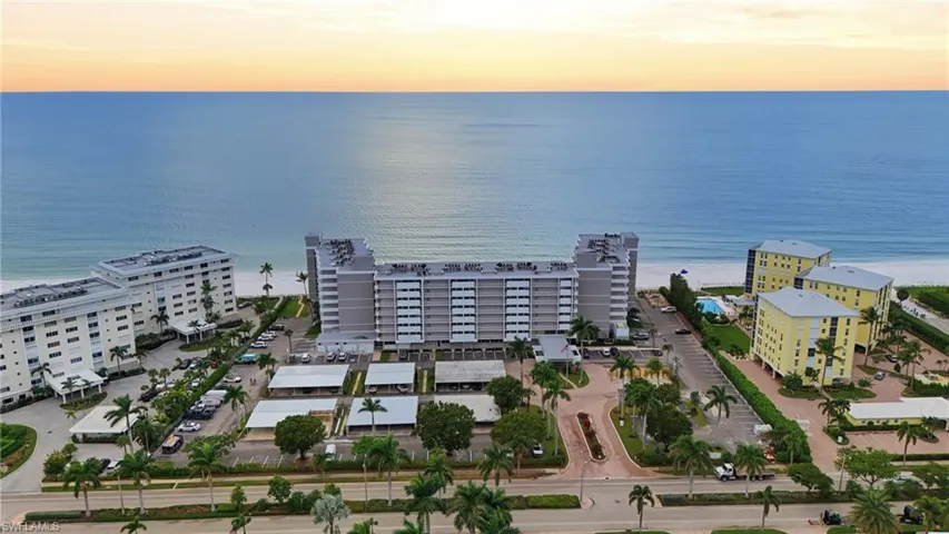 3443 Gulf Shore Blvd N # 814, Naples, Florida 34103