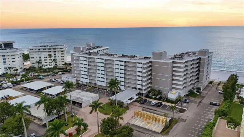 3443 Gulf Shore Blvd N # 814, Naples, Florida 34103