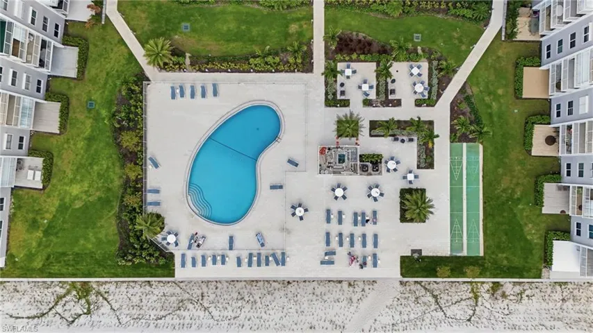 3443 Gulf Shore Blvd N # 814, Naples, Florida 34103