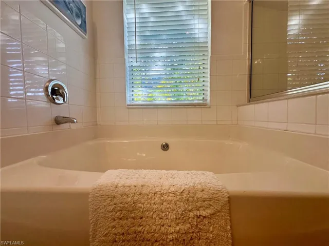 1513 NE 34th  LN, Cape Coral, FL 33909