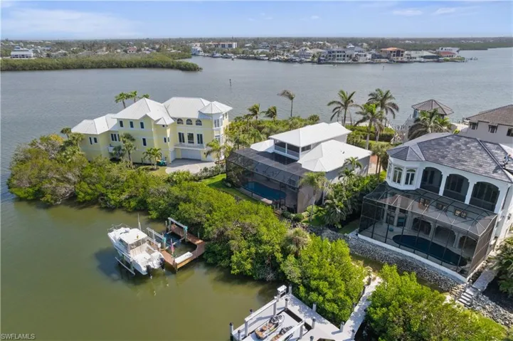197 San Mateo Dr, Bonita Springs, Florida 34134
