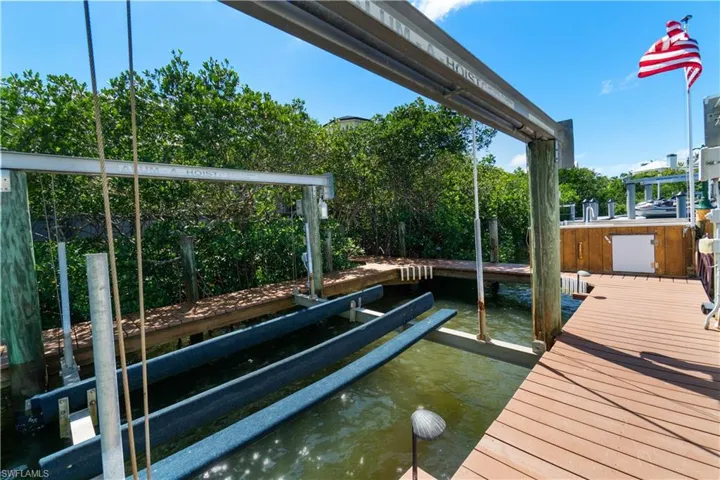 197 San Mateo Dr, Bonita Springs, Florida 34134