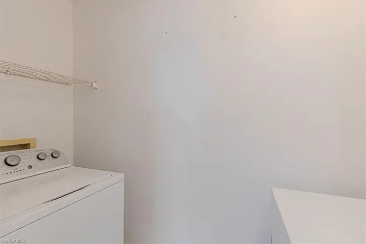 5709  Gage  LN, Naples, FL 34113
