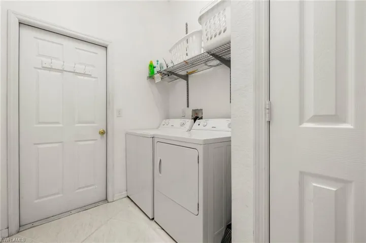 3925 Oasis Blvd, Cape Coral, Florida 33914