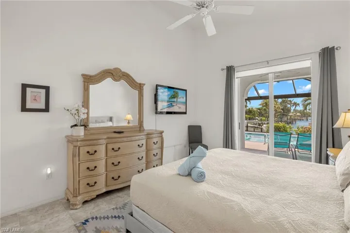 3925 Oasis Blvd, Cape Coral, Florida 33914