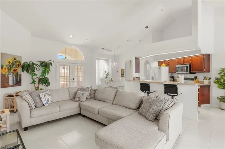 3925 Oasis Blvd, Cape Coral, Florida 33914