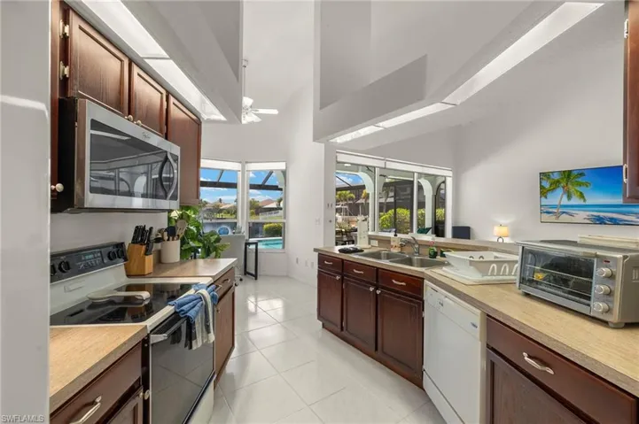 3925 Oasis Blvd, Cape Coral, Florida 33914