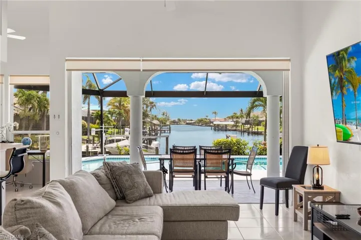 3925 Oasis Blvd, Cape Coral, Florida 33914