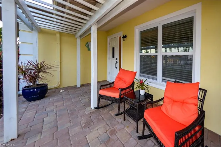 Southern style Front Porch Entry