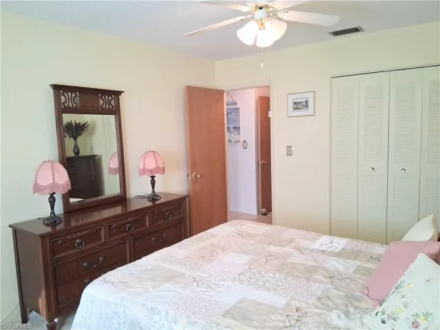 2 Tangelo Ct, Lehigh Acres, Florida 33936