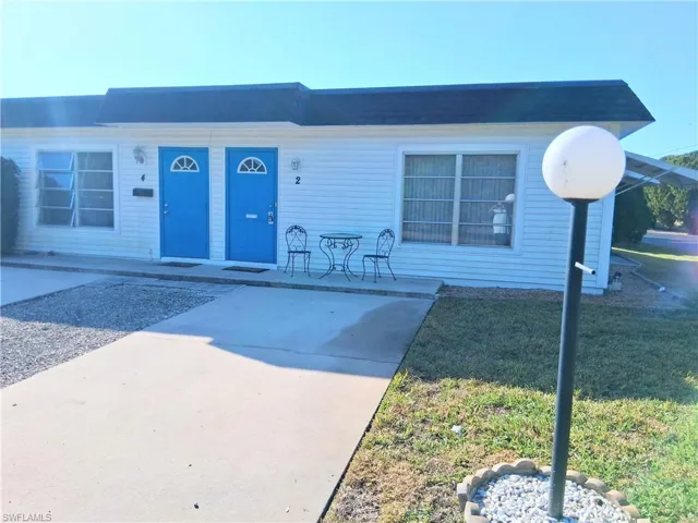 2 Tangelo Ct, Lehigh Acres, Florida 33936