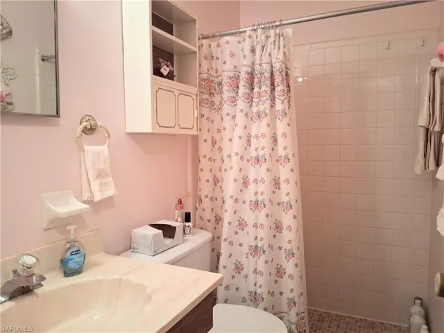 2 Tangelo Ct, Lehigh Acres, Florida 33936
