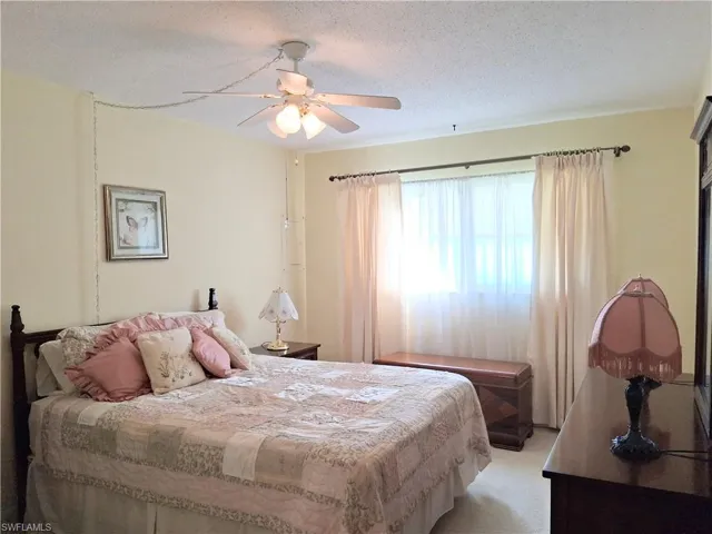 2 Tangelo Ct, Lehigh Acres, Florida 33936