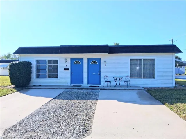 2 Tangelo Ct, Lehigh Acres, Florida 33936