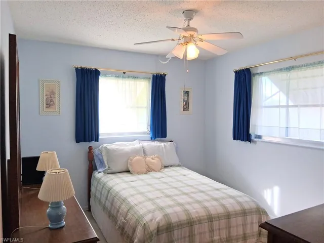 2 Tangelo Ct, Lehigh Acres, Florida 33936