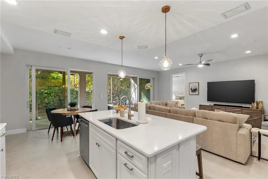 2640 Seychelles CIR, Naples, FL 34112,224083207