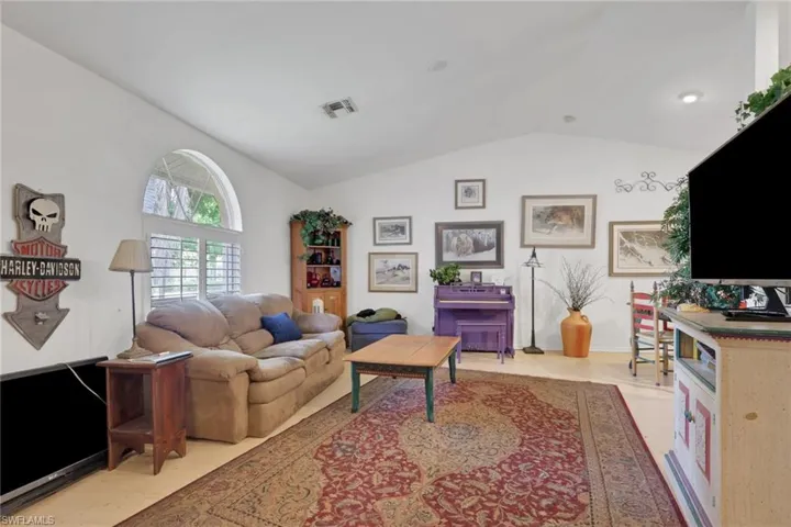 12393 Londonderry Ln, Bonita Springs, Florida 34135