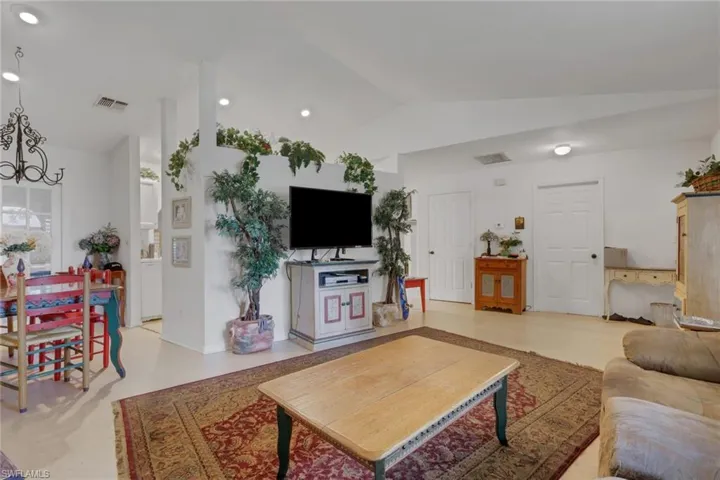 12393 Londonderry Ln, Bonita Springs, Florida 34135