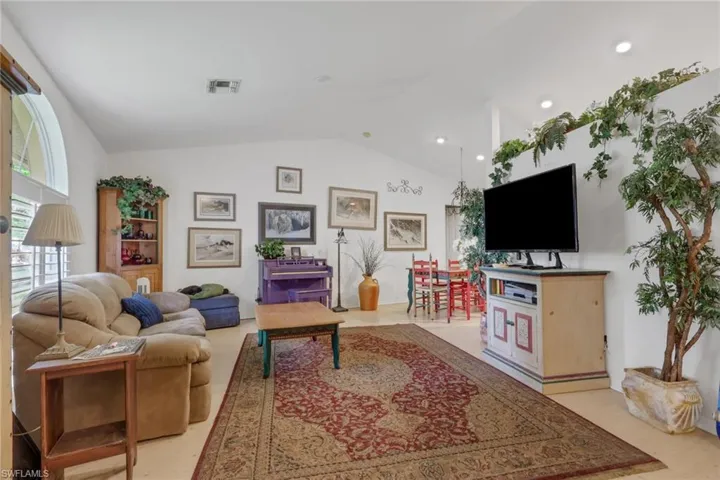 12393 Londonderry Ln, Bonita Springs, Florida 34135