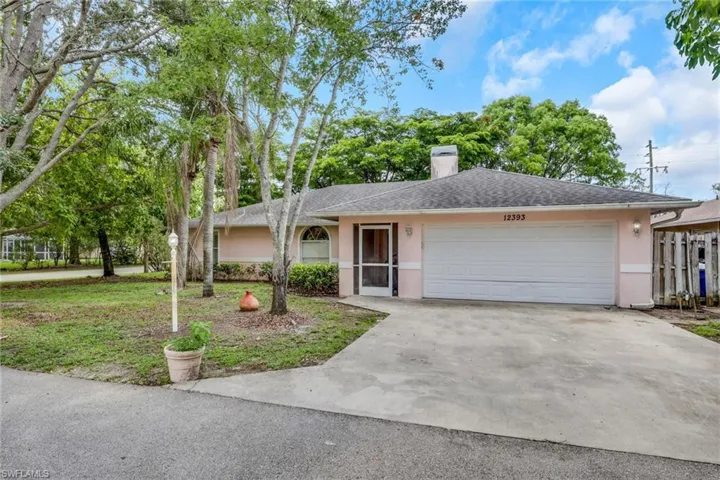 12393 Londonderry Ln, Bonita Springs, Florida 34135