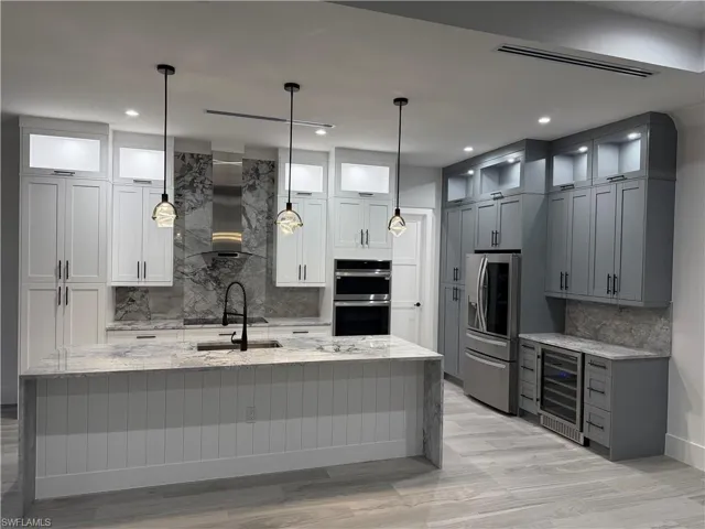 526  16th SE ST, Naples, FL 34117