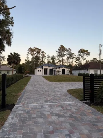 526  16th SE ST, Naples, FL 34117