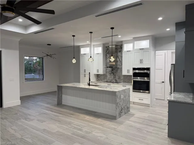 526  16th SE ST, Naples, FL 34117