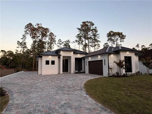 526  16th SE ST, Naples, FL 34117