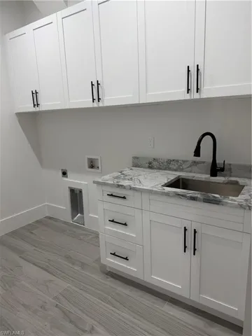526  16th SE ST, Naples, FL 34117