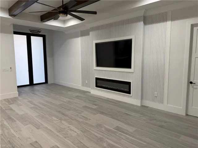 526  16th SE ST, Naples, FL 34117