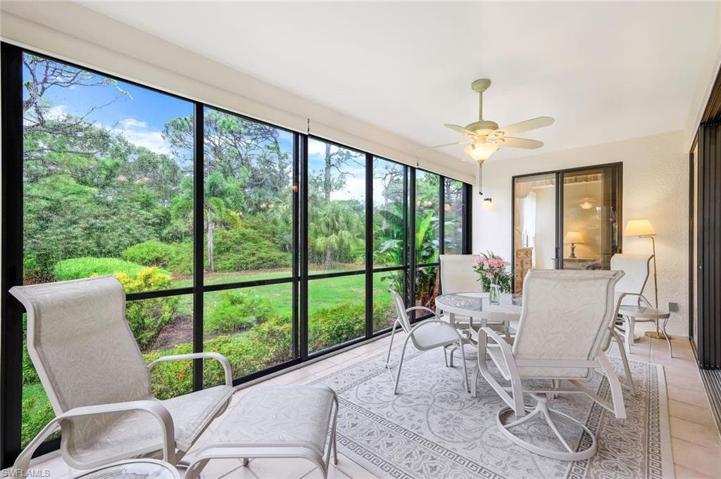 Enclosed screened lanai with SO MANY possibilities.