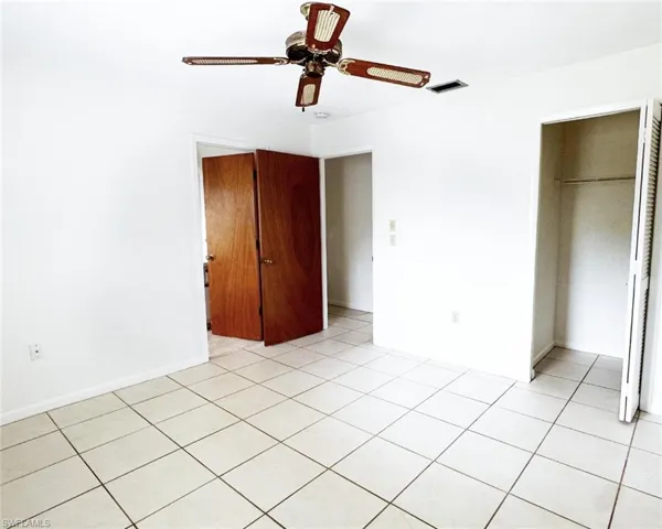 699  110th N AVE, Naples, FL 34108