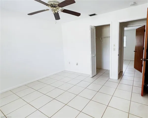 699  110th N AVE, Naples, FL 34108
