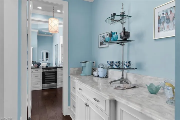 591 Goldcoast Ct, Marco Island, Florida 34145