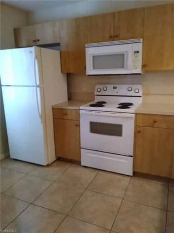 1328 SE 8th  AVE, Cape Coral, FL 33990