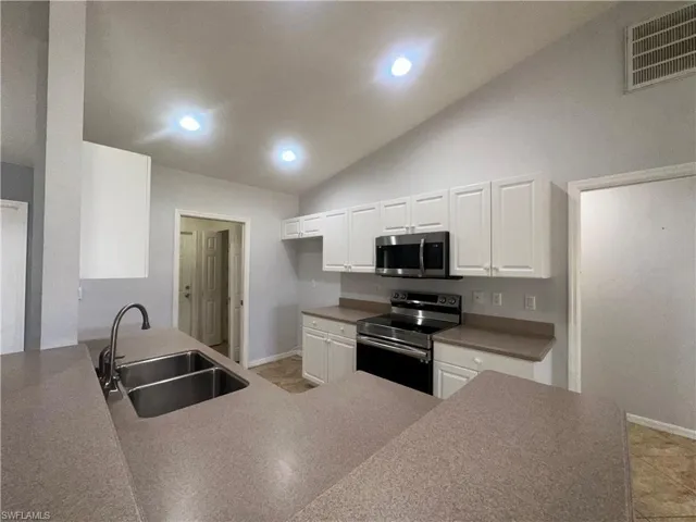2905  20th W ST, Lehigh Acres, FL 33971