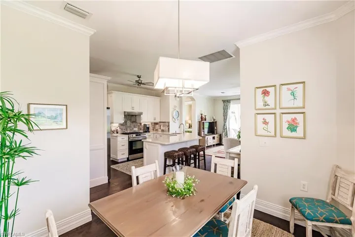 From the dining to the kitchen