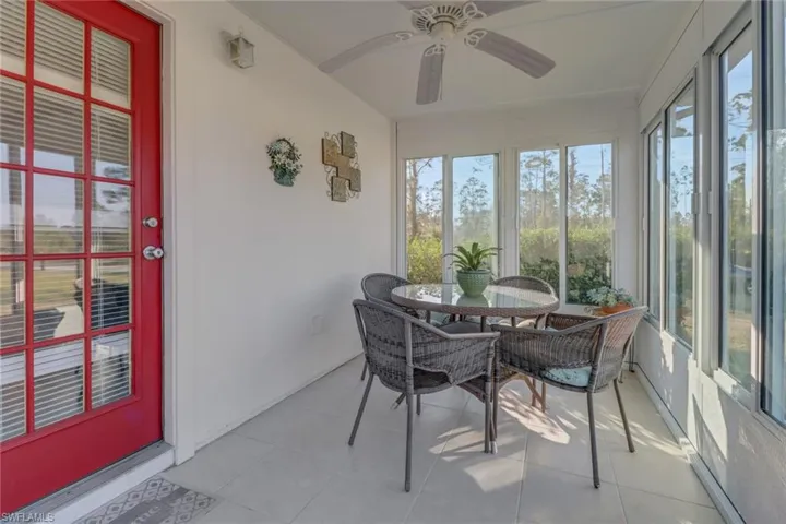 Sunroom with ceiling fan