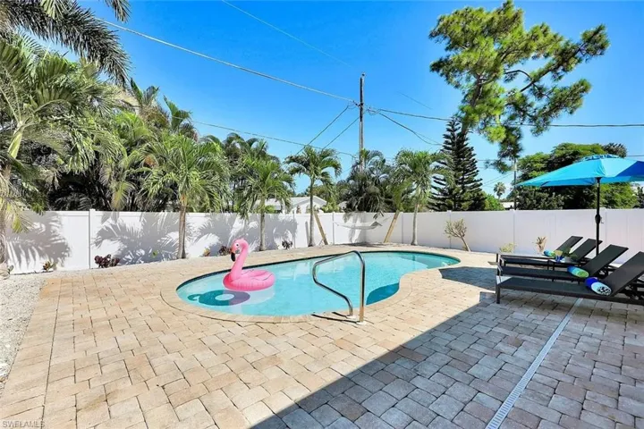 847 98th Ave N, Naples, Florida 34108