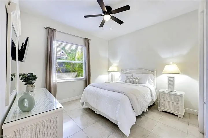 847 98th Ave N, Naples, Florida 34108
