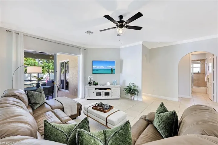 847 98th Ave N, Naples, Florida 34108