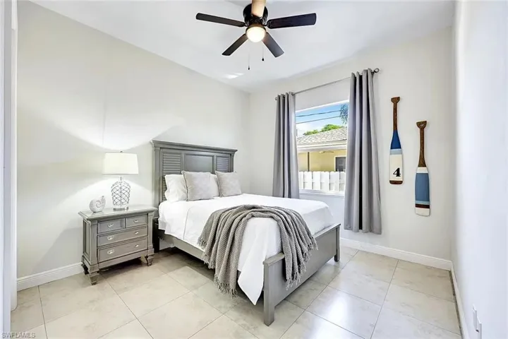 847 98th Ave N, Naples, Florida 34108