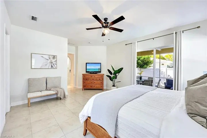 847 98th Ave N, Naples, Florida 34108