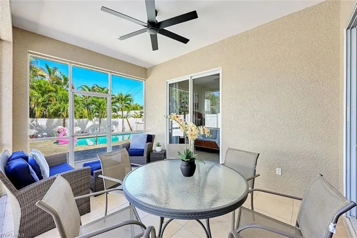 847 98th Ave N, Naples, Florida 34108