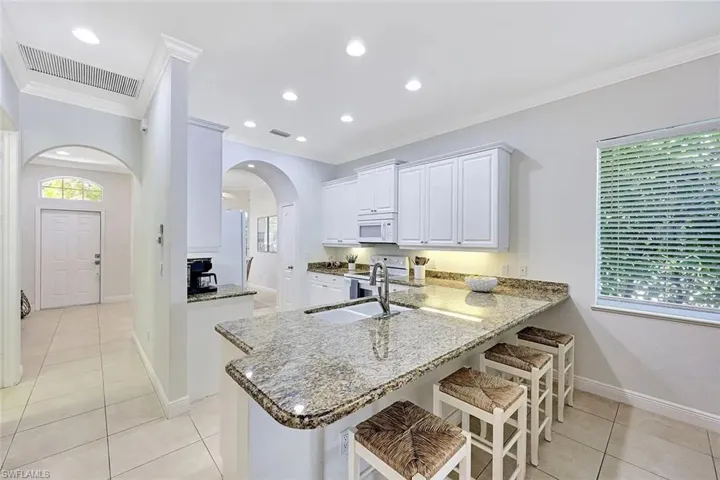 847 98th Ave N, Naples, Florida 34108